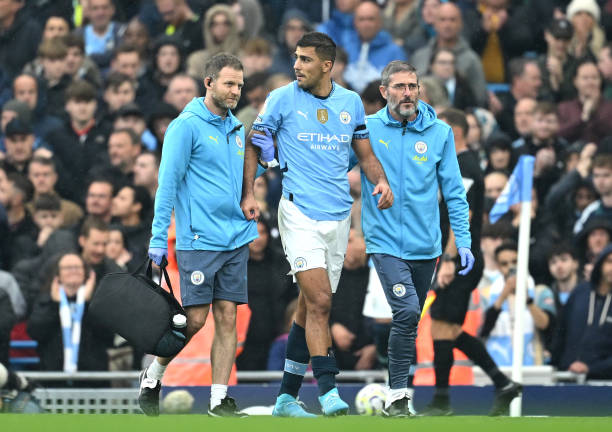 Man City sắp có cơ hội giải quyết bài toán Rodri.