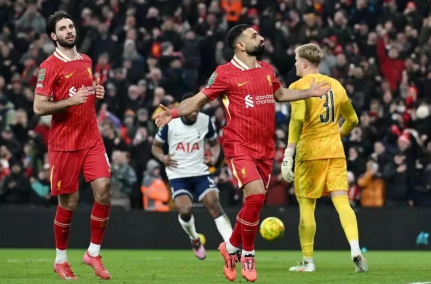 Liverpool đả bại Spurs 4-0 để tiến thẳng vào chung kết Carabao Cup.