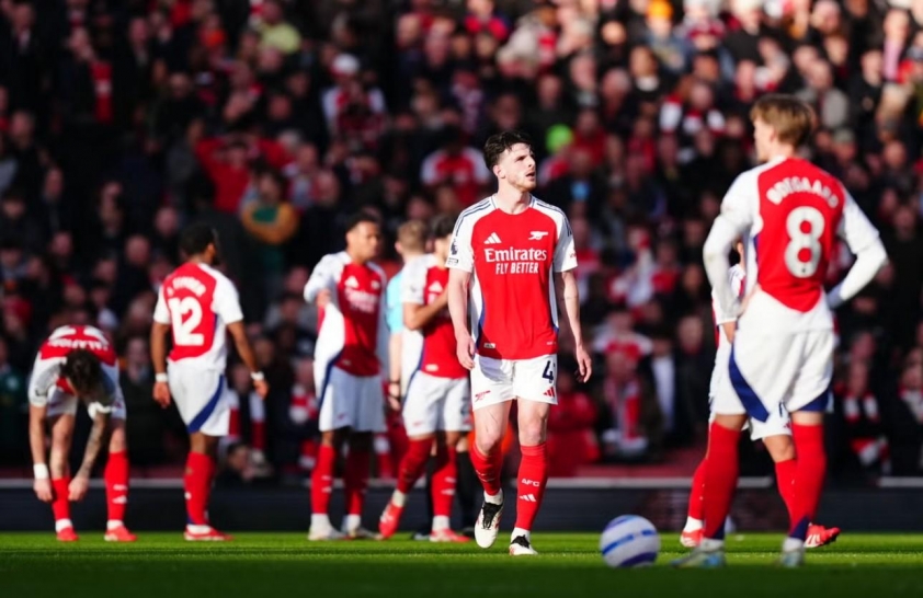 Arsenal chịu thất bại cay đắng 0-1 trước West Ham ngay tại Emirates.