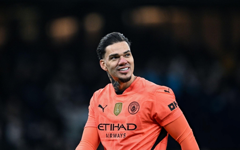 Ederson trở thành thủ môn có nhiều lần kiến tạo nhất trong lịch sử Premier League