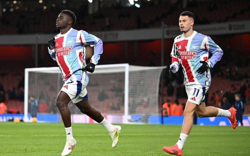 Bukayo Saka và Gabriel Martinelli được cho có thể trở lại vào đầu tháng 4.