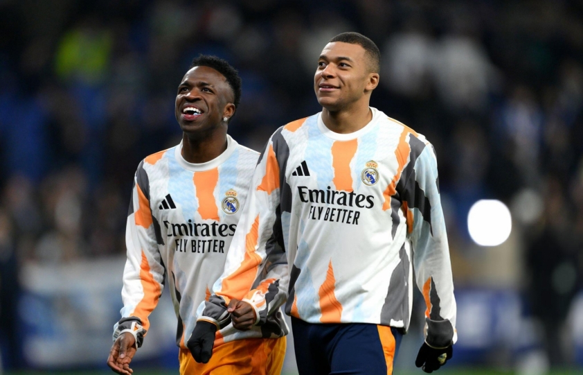 Vinicius muốn hưởng nhiều lương hơn Mbappe.